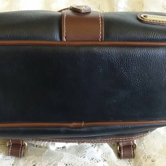 Liz Claiborne Bag - Picture 4 of 5